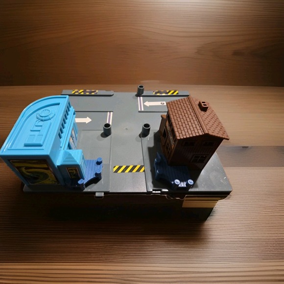 Mattel Hot Wheels Aquarium And Boat Sale 2007 - Picture 2 of 2